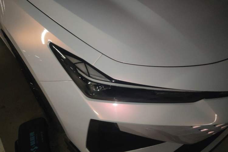 Used CHANGAN UNI-V 2024 1.5T Prestige Sport Edition Right Front Headlight