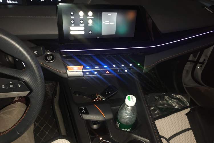 Used CHANGAN UNI-V 2024 1.5T Prestige Edition Audio And AC Panel