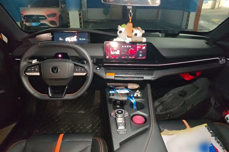 Used CHANGAN UNI-V 2024 1.5T Prestige Edition Center Console