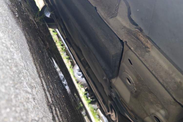 Used CHANGAN UNI-V 2024 1.5T Prestige Edition Chassis Front Right