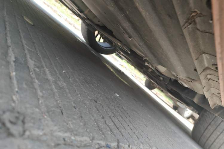 Used CHANGAN UNI-V 2024 1.5T Prestige Sport Edition Chassis Front Right