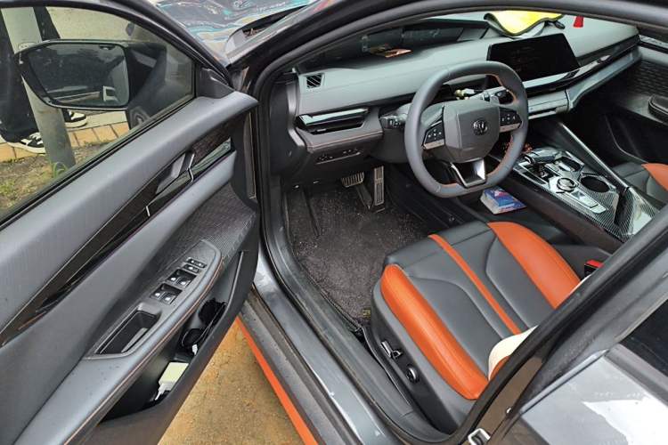 Used CHANGAN UNI-V 2024 1.5T Prestige Sport Edition Driver Seat