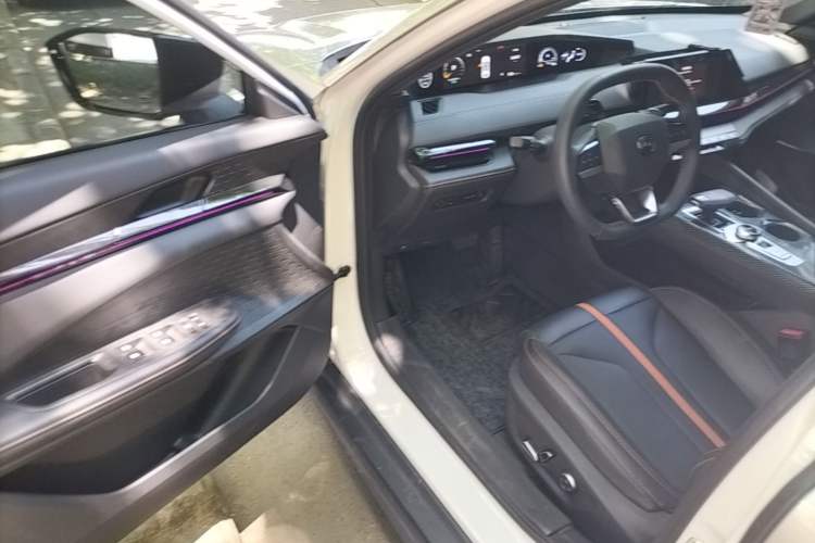 Used CHANGAN UNI-V 2024 1.5T Prestige Edition Driver Seat