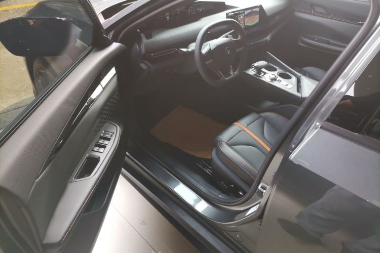 Used CHANGAN UNI-V 2024 1.5T Prestige Edition Driver Seat