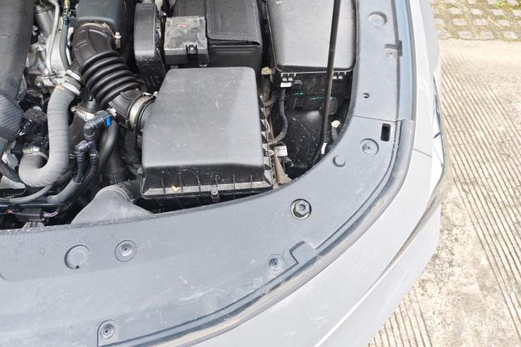 Used CHANGAN UNI-V 2024 1.5T Prestige Edition Engine Bay Left