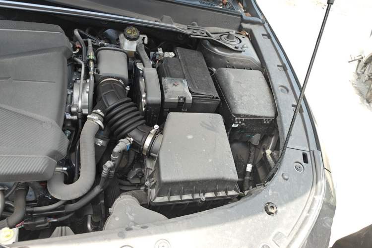 Used CHANGAN UNI-V 2024 1.5T Prestige Sport Edition Engine Bay Left
