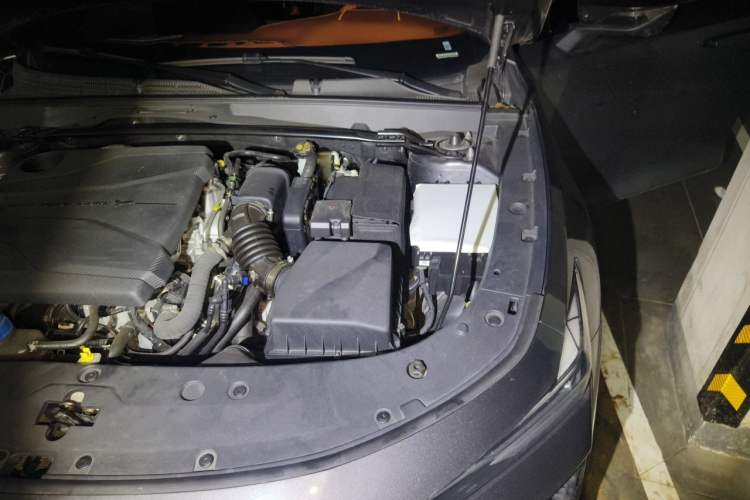 Used CHANGAN UNI-V 2024 1.5T Prestige Sport Edition Engine Bay Left