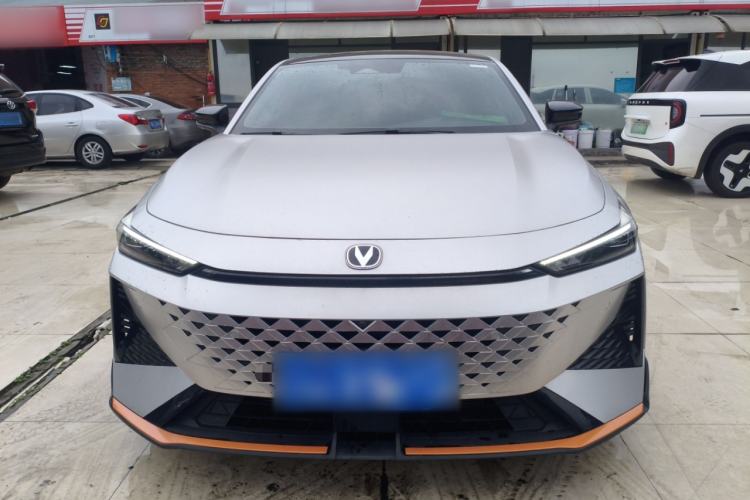 Used CHANGAN UNI-V 2024 1.5T Prestige Sport Edition Front