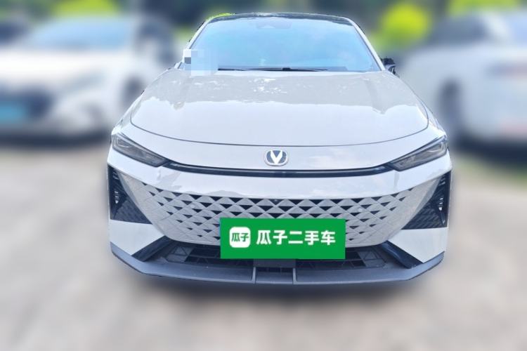 Used CHANGAN UNI-V 2024 1.5T Prestige Edition Front