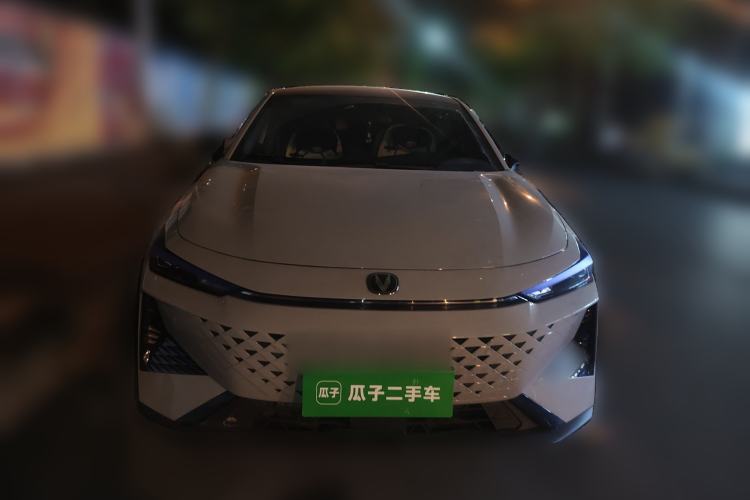 Used CHANGAN UNI-V 2024 1.5T Prestige Edition Front