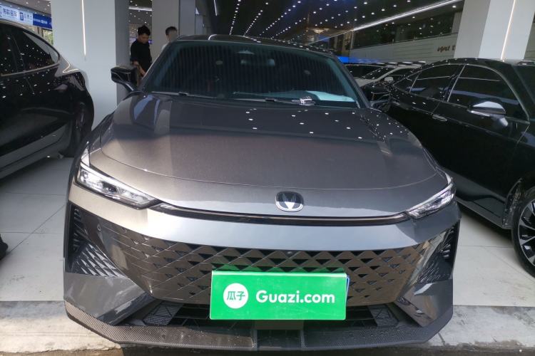 Used CHANGAN UNI-V 2024 1.5T Prestige Edition Front
