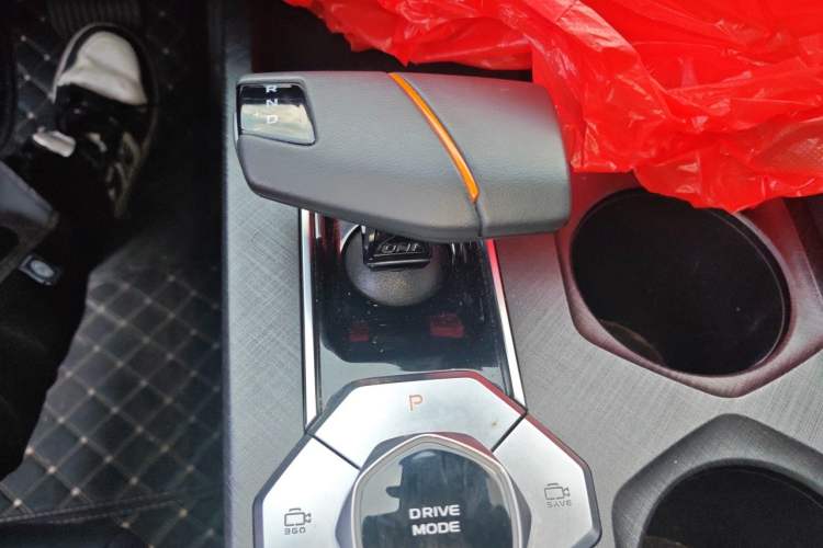 Used CHANGAN UNI-V 2024 1.5T Prestige Edition Gear Lever
