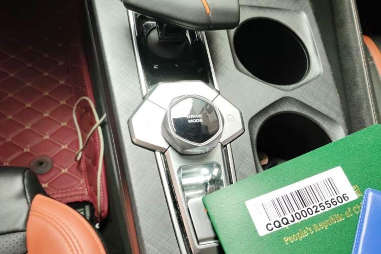 Used CHANGAN UNI-V 2024 1.5T Prestige Edition Gear Lever