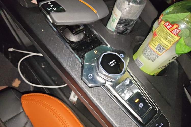 Used CHANGAN UNI-V 2024 1.5T Prestige Sport Edition Gear Lever