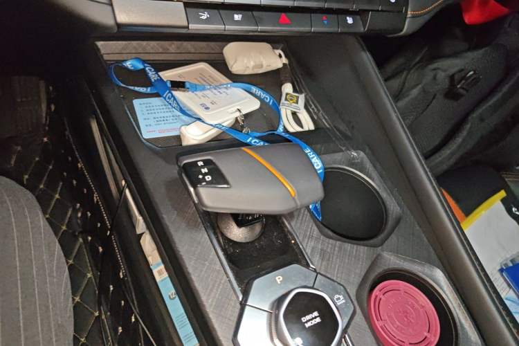 Used CHANGAN UNI-V 2024 1.5T Prestige Edition Gear Lever
