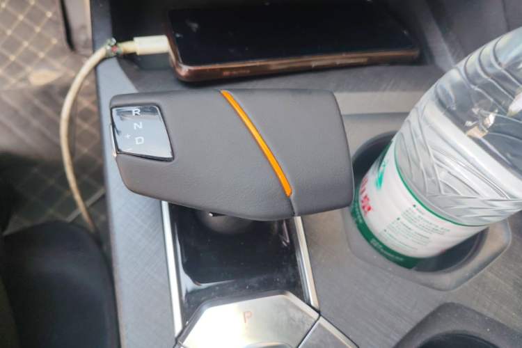 Used CHANGAN UNI-V 2024 1.5T Prestige Sport Edition Gear Lever