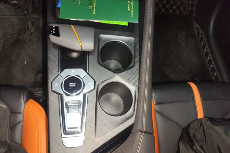 Used CHANGAN UNI-V 2024 1.5T Prestige Sport Edition Gear Lever