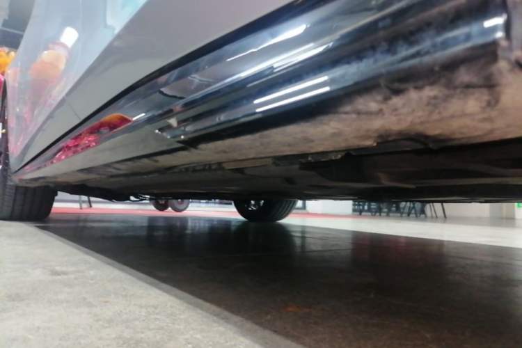 Used CHANGAN UNI-V 2024 2.0T Classic Sport Edition Left Side Sill