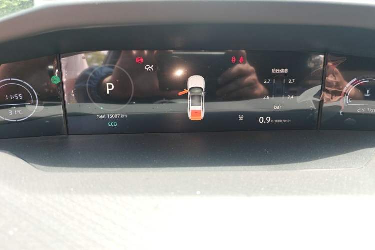 Used CHANGAN UNI-V 2024 1.5T Prestige Sport Edition Odometer Close Up