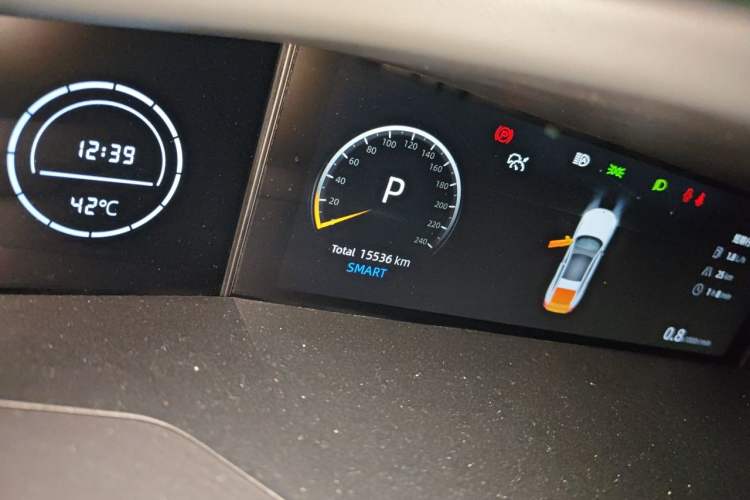 Used CHANGAN UNI-V 2024 1.5T Prestige Sport Edition Odometer Close Up