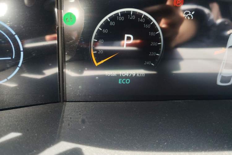 Used CHANGAN UNI-V 2024 1.5T Prestige Sport Edition Odometer Close Up