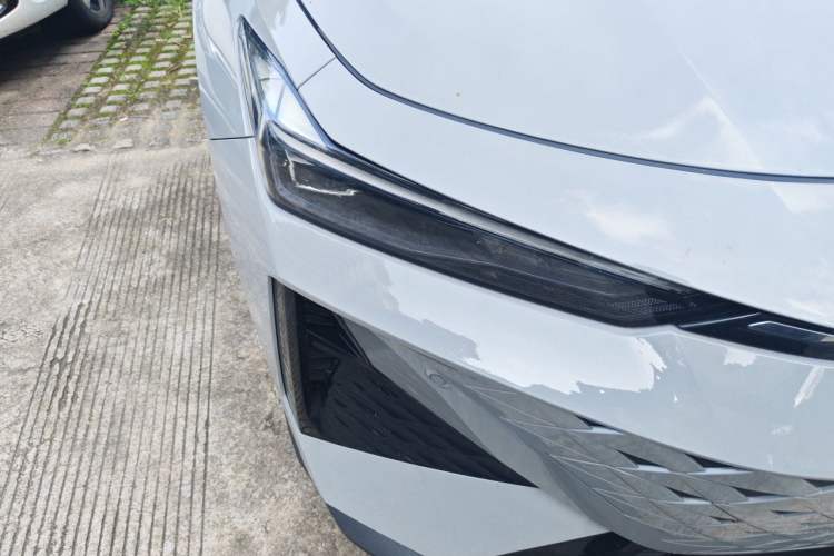 Used CHANGAN UNI-V 2024 1.5T Prestige Edition Right Front Headlight