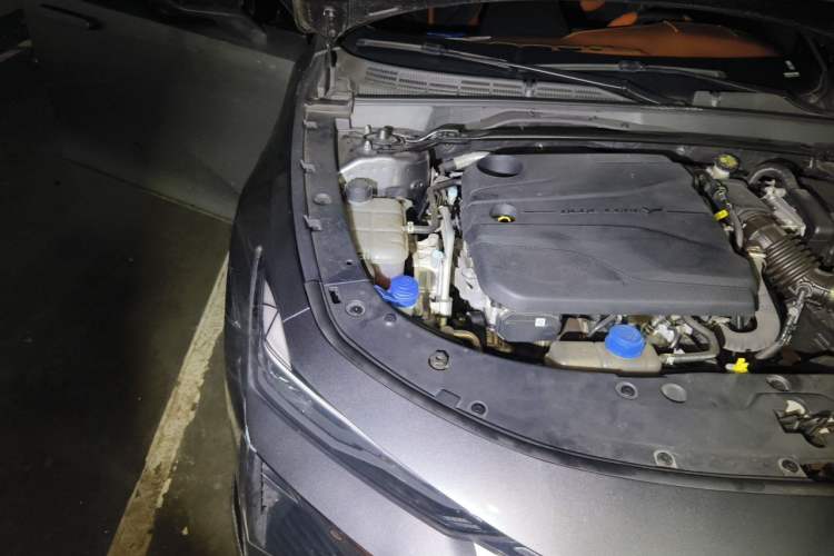 Used CHANGAN UNI-V 2024 1.5T Prestige Sport Edition Right Front Headlight