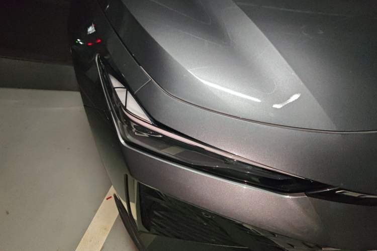 Used CHANGAN UNI-V 2024 1.5T Prestige Sport Edition Right Front Headlight