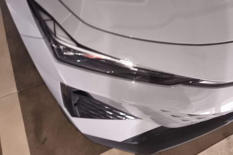 Used CHANGAN UNI-V 2024 1.5T Prestige Edition Right Front Headlight