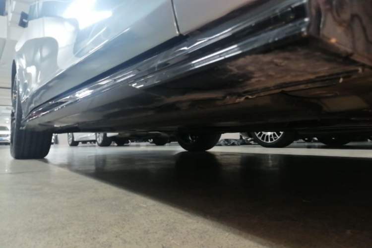 Used CHANGAN UNI-V 2024 2.0T Classic Sport Edition Right Side Sill