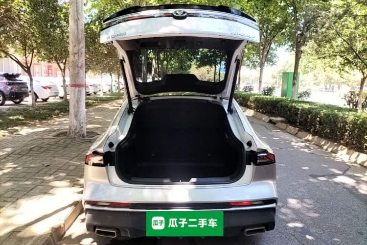 Used CHANGAN UNI-V 2024 1.5T Prestige Edition Trunk