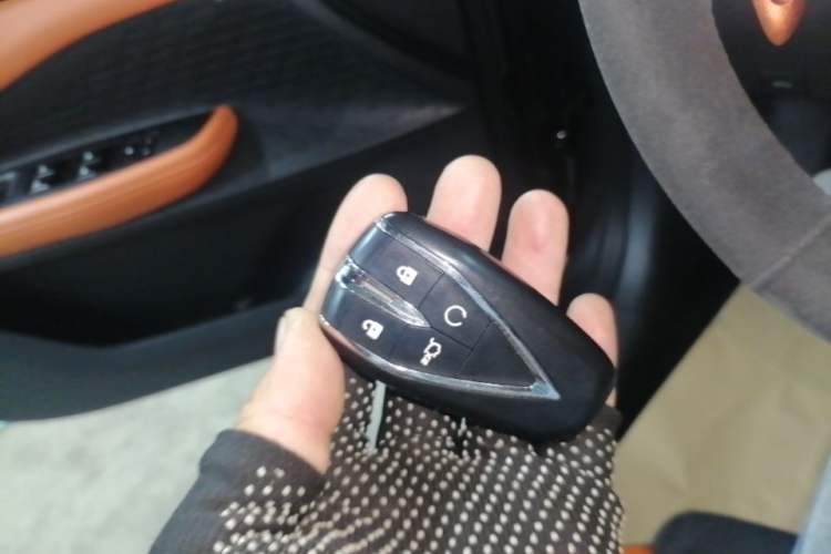 Used CHANGAN UNI-V 2024 2.0T Classic Sport Edition Vehicle Key