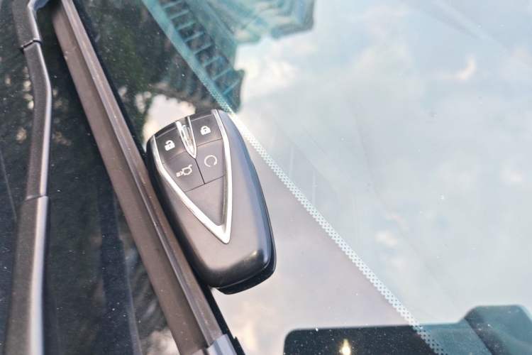Used CHANGAN UNI-V 2024 1.5T Prestige Edition Vehicle Key