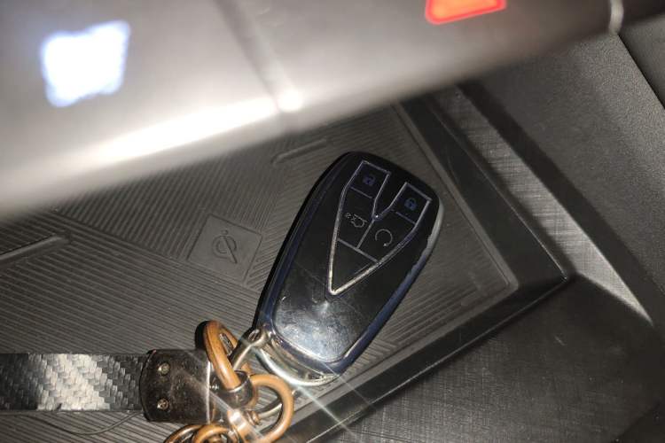 Used CHANGAN UNI-V 2024 1.5T Prestige Edition Vehicle Key