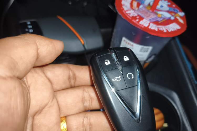 Used CHANGAN UNI-V 2024 1.5T Prestige Edition Vehicle Key