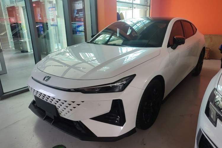 Used CHANGAN UNI-V 2024 1.5T Prestige Edition Guazi used car, China used car export, Used car for sale, Used cars, Cheapest cars for sale