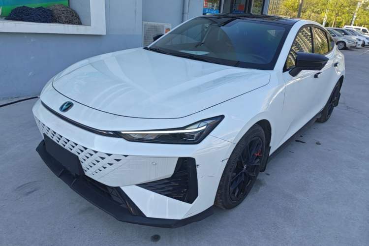 CHANGAN UNI-V 2024 1.5T Prestige Edition