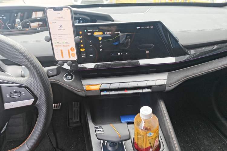 Used CHANGAN UNI-V 2024 1.5T Prestige Sport Edition Audio And AC Panel