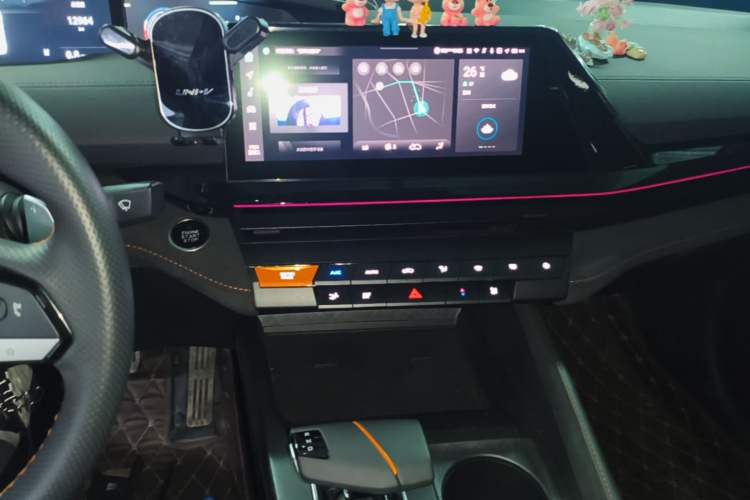 Used CHANGAN UNI-V 2024 1.5T Prestige Sport Edition Audio And AC Panel