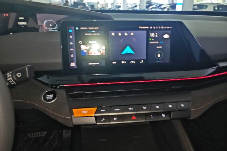 Used CHANGAN UNI-V 2024 1.5T Prestige Sport Edition Audio And AC Panel
