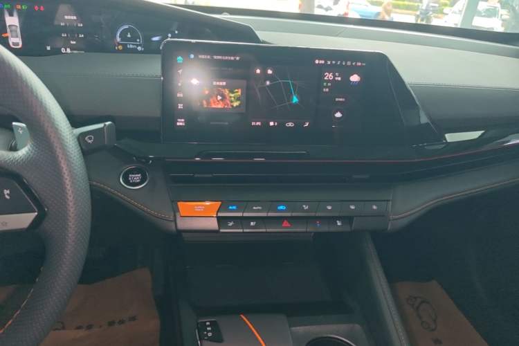 Used CHANGAN UNI-V 2024 1.5T Prestige Edition Audio And AC Panel