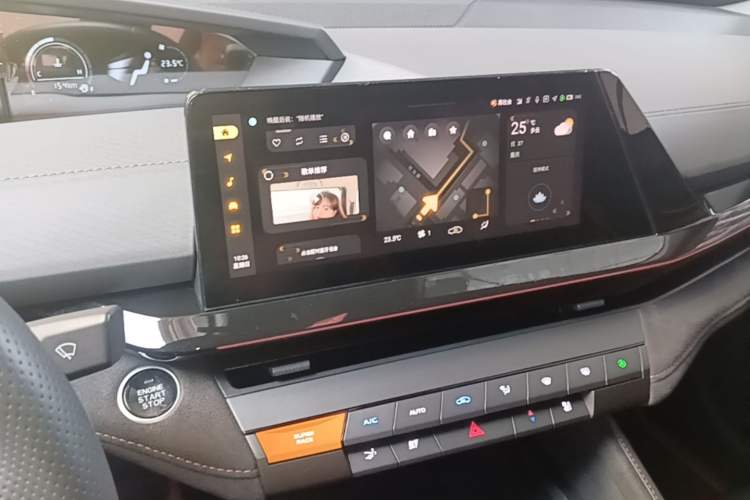Used CHANGAN UNI-V 2024 1.5T Prestige Sport Edition Audio And AC Panel