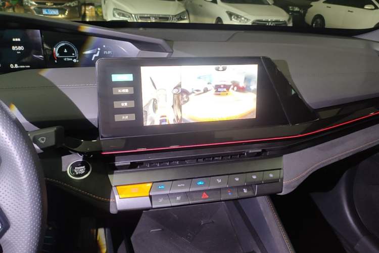 Used CHANGAN UNI-V 2024 1.5T Prestige Sport Edition Audio And AC Panel