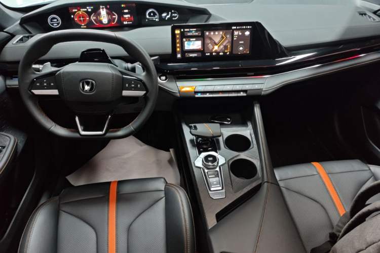 Used CHANGAN UNI-V 2024 1.5T Prestige Edition Center Console