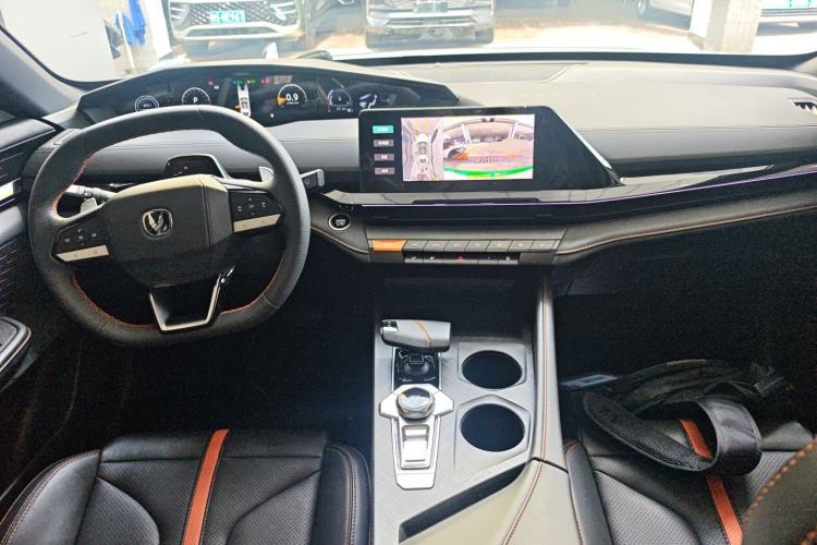 Used CHANGAN UNI-V 2024 1.5T Prestige Edition Center Console