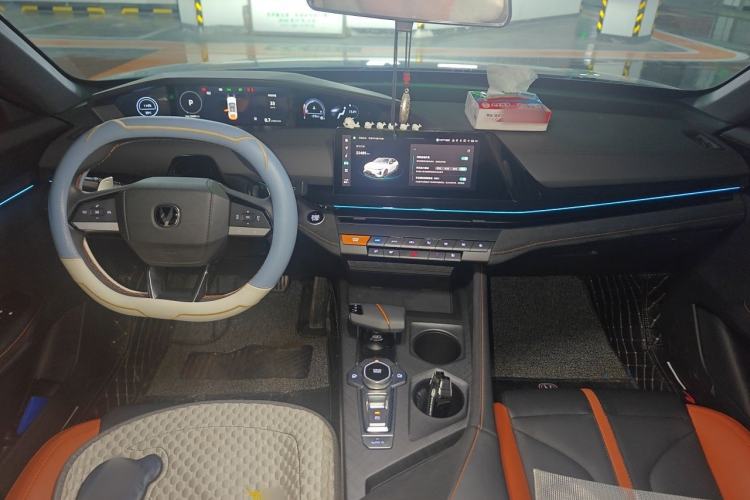 Used CHANGAN UNI-V 2024 1.5T Prestige Sport Edition Center Console