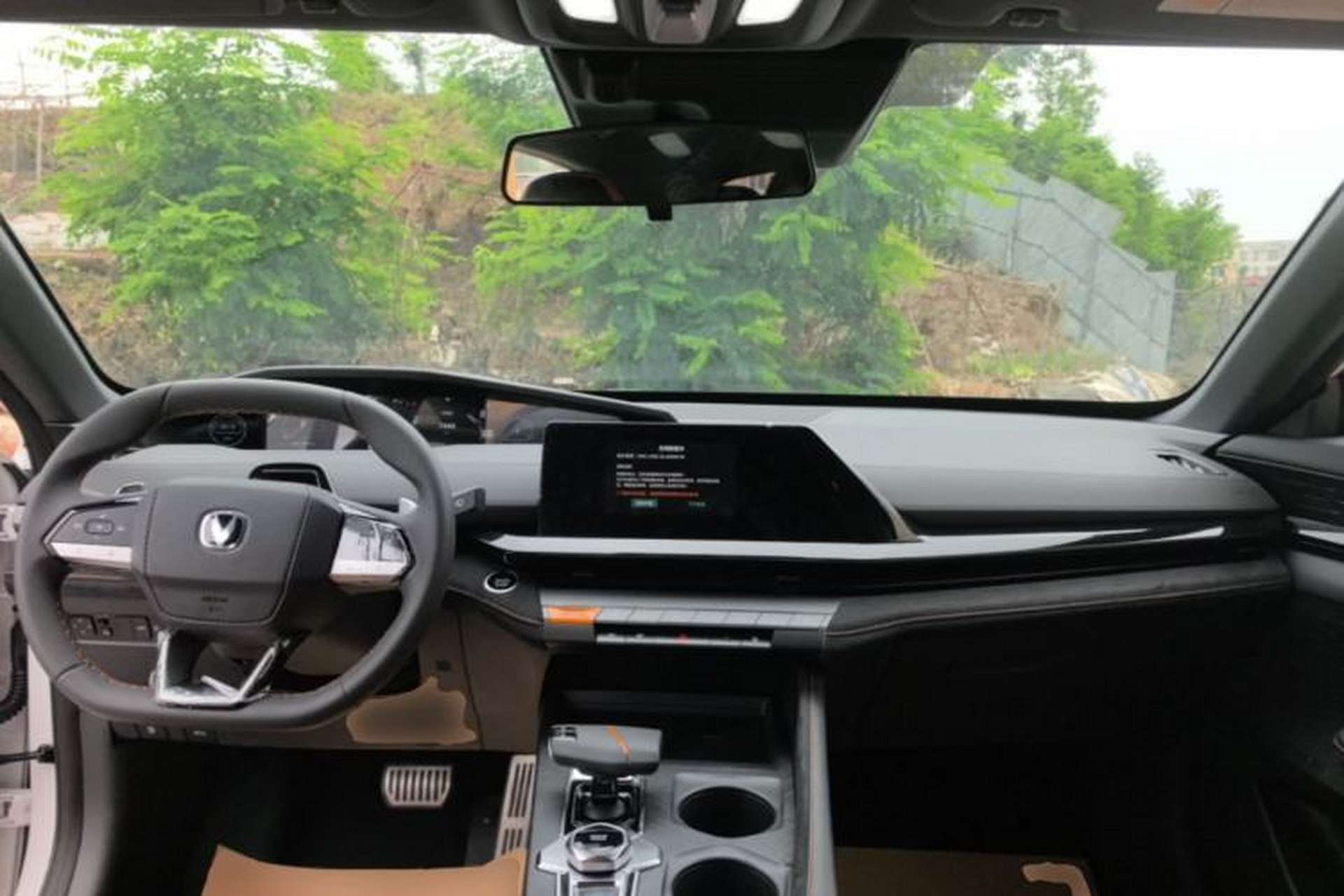 Used CHANGAN UNI-V 2024 1.5T Prestige Sport Edition Center Console