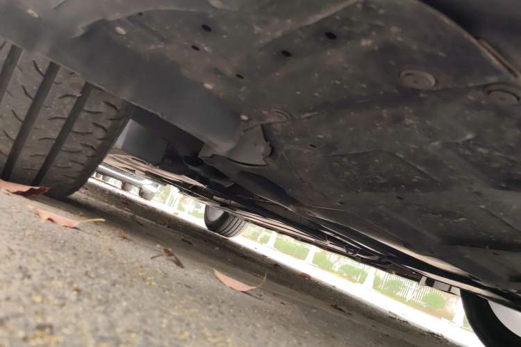 Used CHANGAN UNI-V 2024 1.5T Prestige Edition Chassis Front Right