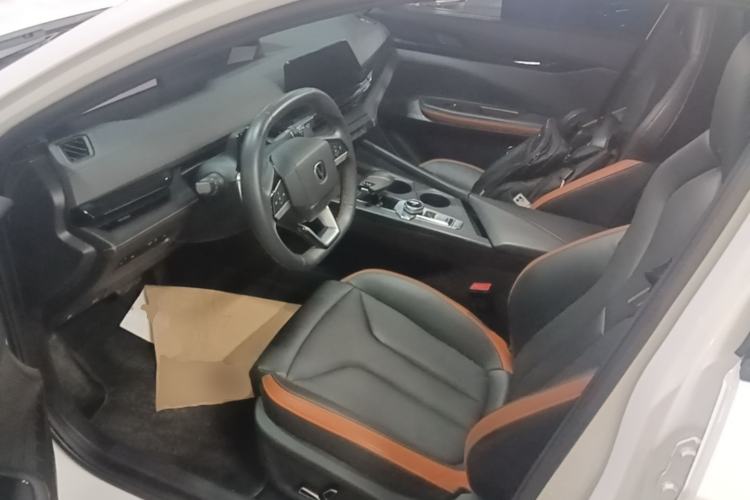 Used CHANGAN UNI-V 2024 1.5T High-Energy Version Driver Seat