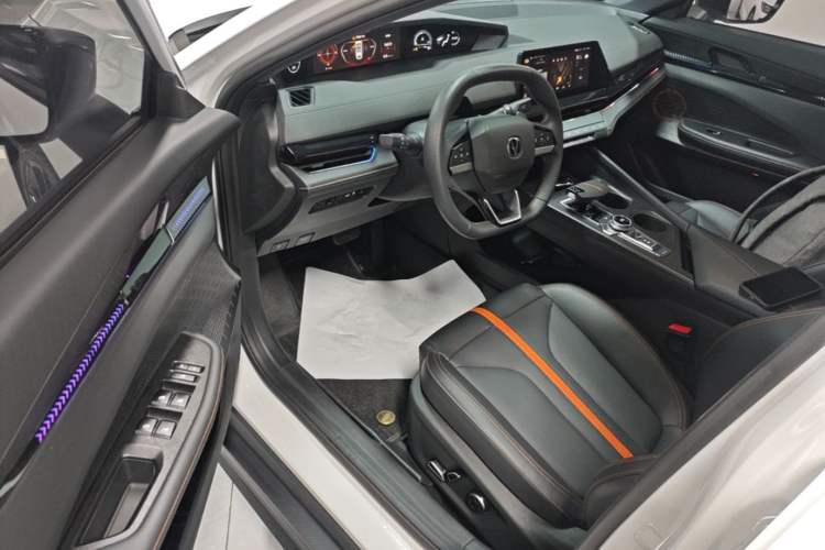 Used CHANGAN UNI-V 2024 1.5T Prestige Edition Driver Seat